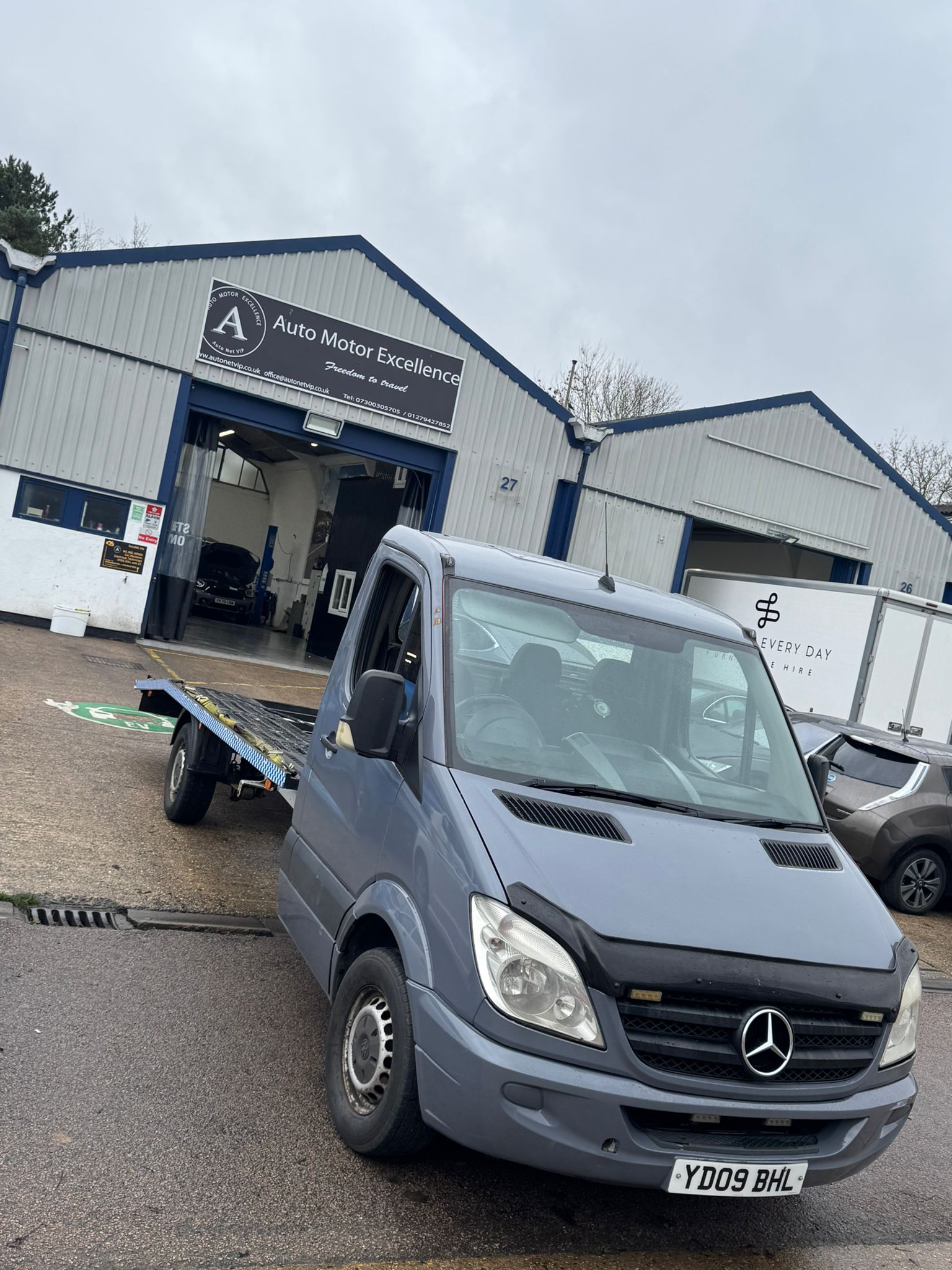 WhatsApp Image 2025-11-20 at 18.49.31